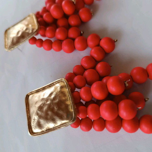 Long earrings new with metal element and red beads