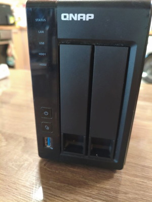 Qnap TS-251+ NAS with 8GB RAM and 8 camera licenses