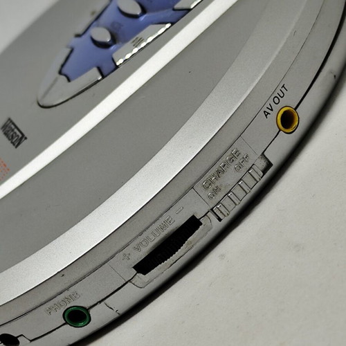 Watson MCD7560 portable vintage VIDEO VCD/CD/MP3 player, new in box