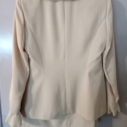 Women's suit like new, size 52
