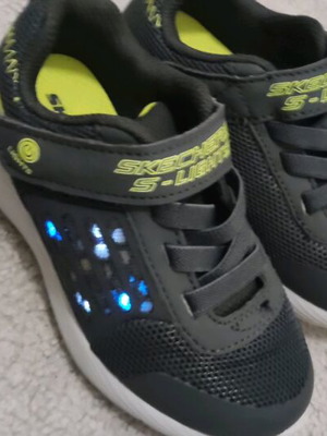 Skechers με φωτάκια νούμερο 24 σαν καινούργιο