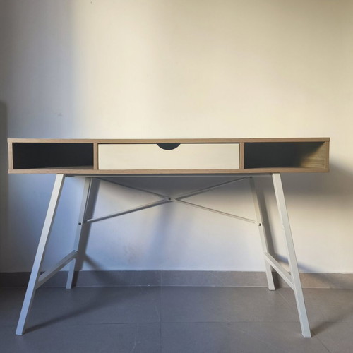 Desk, like new