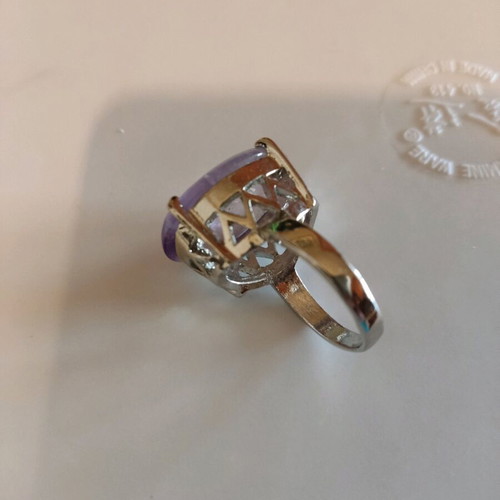 Ring with purple stone like new, large size, silver color
