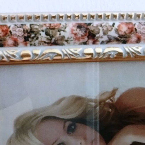 Κορνίζα vintage 13x18cm με λουλούδια σαν καινούργιο