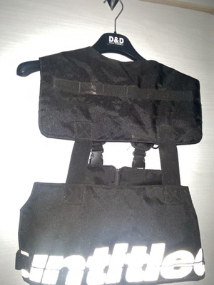 Vest accessory like new, black