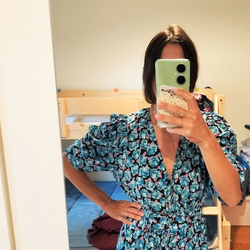 Zara dress like new with bold shoulders and adjustable belt