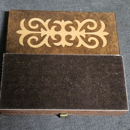 Wooden jewelry box with piano lacquer like new