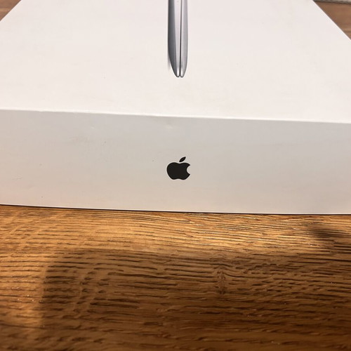 Apple MacBook Air 13-inch Early 2015 Intel Core i5 8GB RAM 128GB SSD used