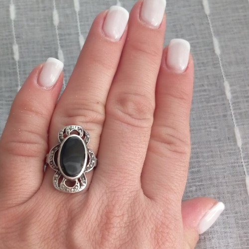 Silver ring 925 with black semi-precious stone like new
