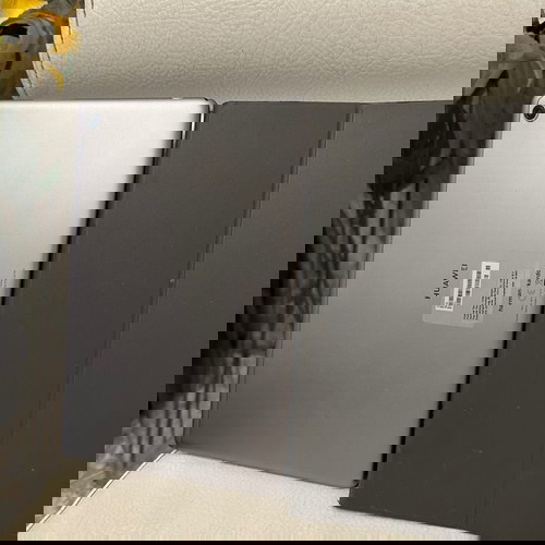 Huawei MediaPad M5 Lite 10.1" таблет като нов с WiFi и калъф