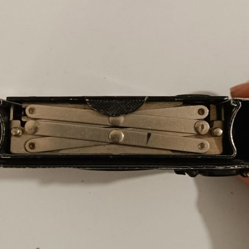 Kodak Ball Bearing Shutter camera used, 1913 vintage