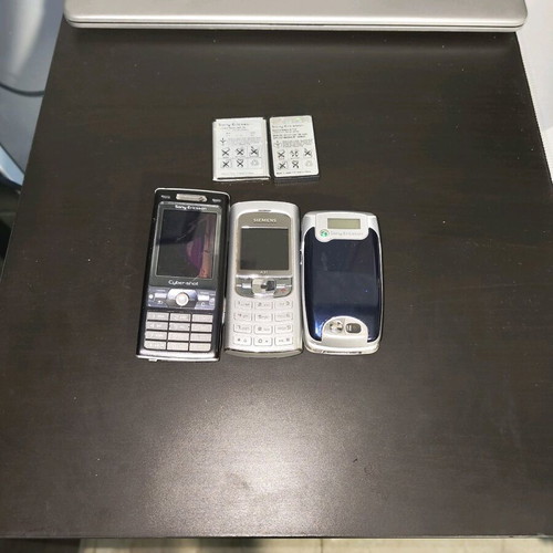 Old collectible cell phones used, without cover, with battery