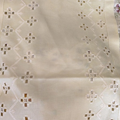 Tablecloth Tishlife new, milky yellow, size 104x41 cm