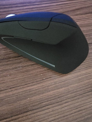 Ergonomic wired mouse new for right hand
