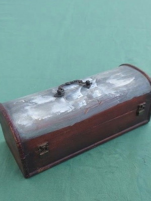 Vintage Chinese export wooden trinket box with maritime design