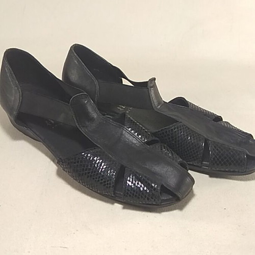 Flat shoes black T-Strap with cutouts size 41 like new