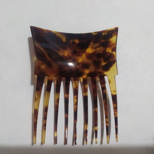 English tortoiseshell hair comb used, circa 1900
