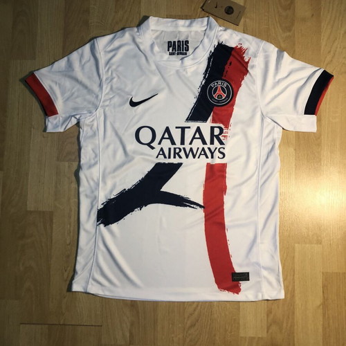 PSG Football Kit like new, size small, white, Abercrombie & Fitch