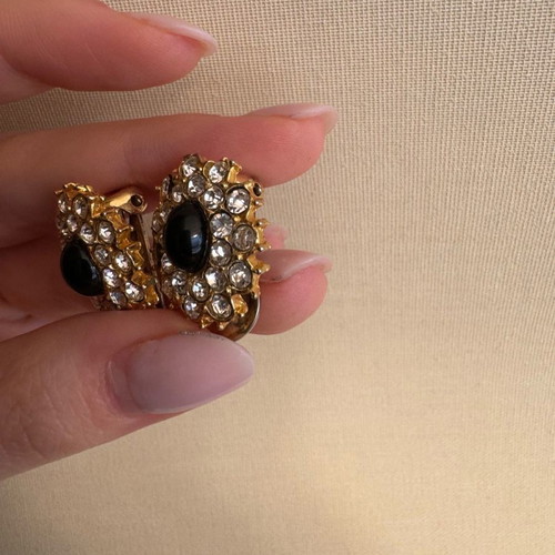Vintage clip-on earrings with rhinestones and black hematite stone