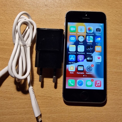 Apple iPhone SE 32GB 2016 Space Gray like new