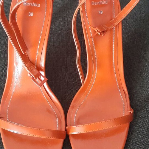Bershka orange sandals like new, size 39
