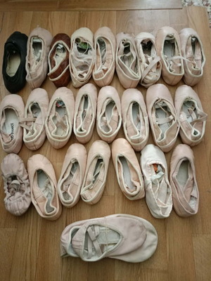 Ballet pointe shoes used, pack of 24 pairs