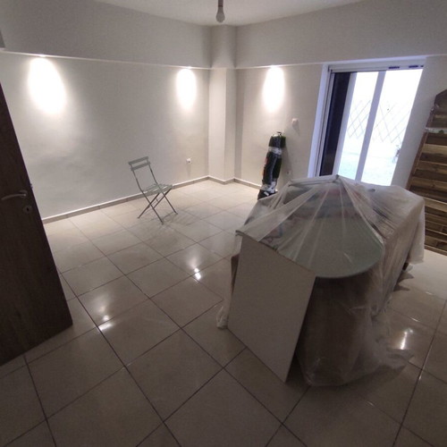 Apartment 65 sqm in Piraeus, ground floor with garden and security door