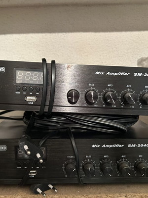 MegaSound SM-2040U μιξ ενισχυτές σαν καινούργιοι με 4 παθητικά επιτοίχια ηχεία SM-M221B