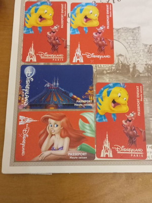 Disneyland Paris Passeport Enfant cards from 1993 like new, set of 5