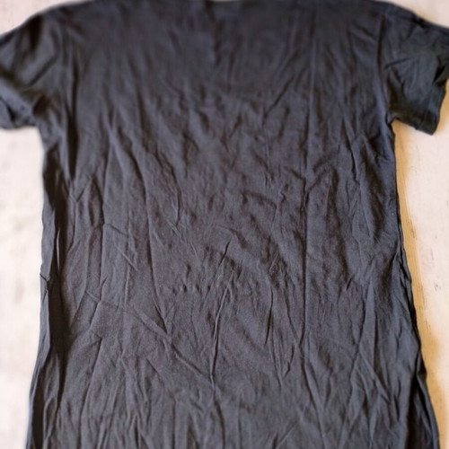 T-shirt black with inscriptions like new, cotton, front shorter back longer