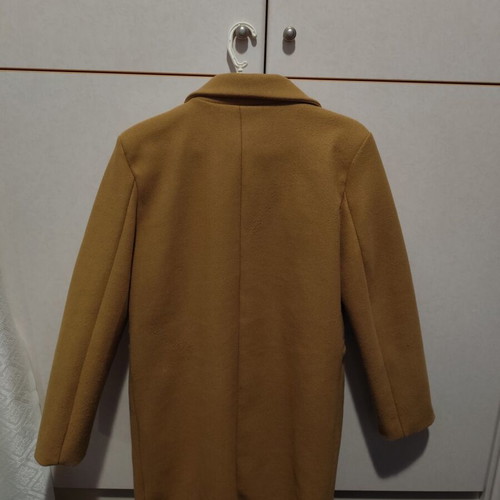 Camel short coat like new, size M, 100% polyester