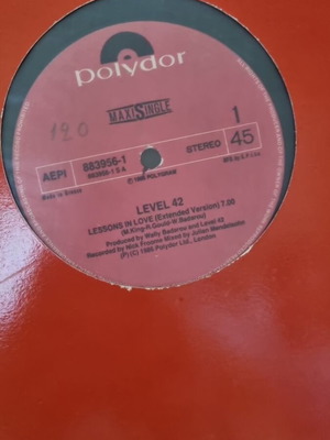 Polydor vinyl maxi single used