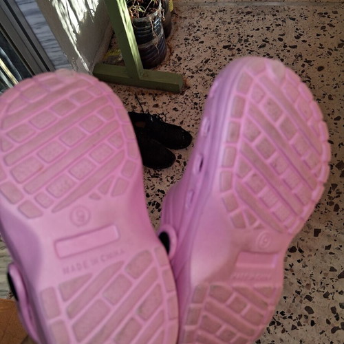 Beach slippers for girls size 27 used, baby pink