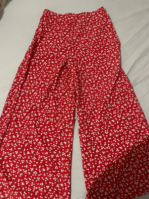 Pants with elastic and side zipper like new, size L