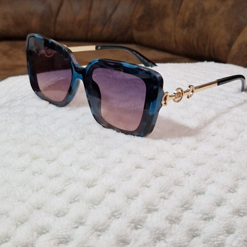Michael Kors women's sunglasses used, black and multicolor