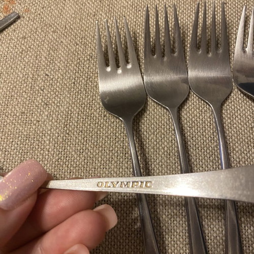 Olympic Airways Collectible Cutlery Set like new, 19 pieces