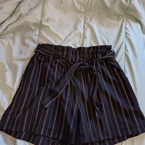 Women's striped summer shorts like new, one size, black
