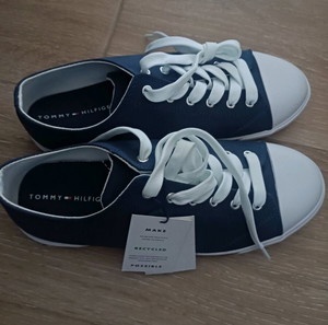 Tommy Hilfiger παπούτσια