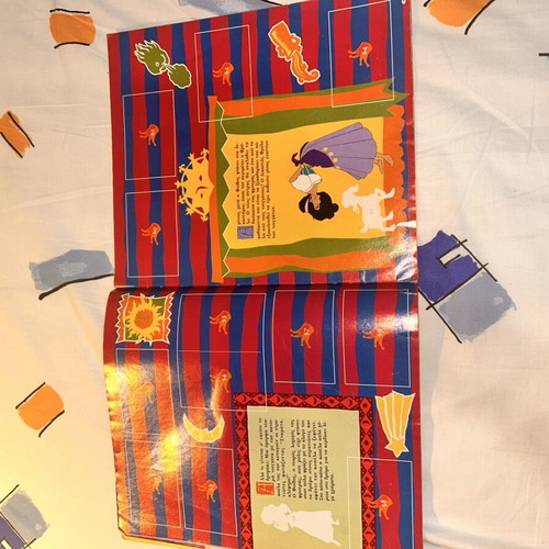 The Hunchback of Notre Dame Panini Disney album used, 20 stickers attached