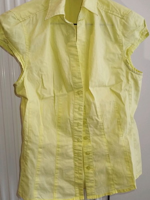 Women's sleeveless shirt