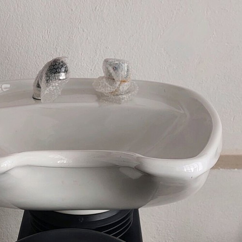 Porcelain hair washing basin new Italian, white with special inner design