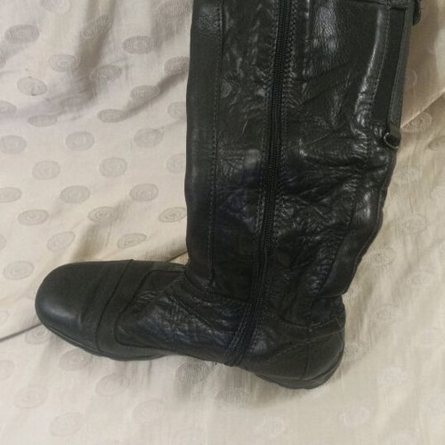 Women's leather boots without heels size 37 like new
