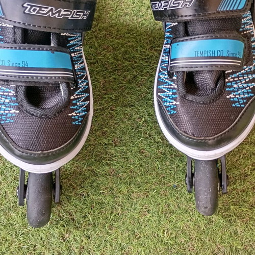 Tempish adjustable kids rollers size 33-36 used with helmet