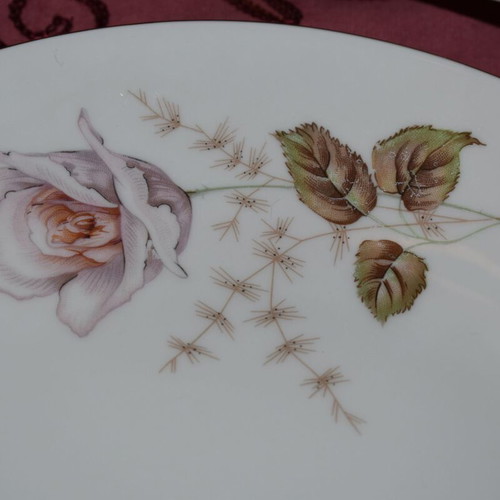 Hutschenreuther Germany 71pc Fine Porcelain Set like new