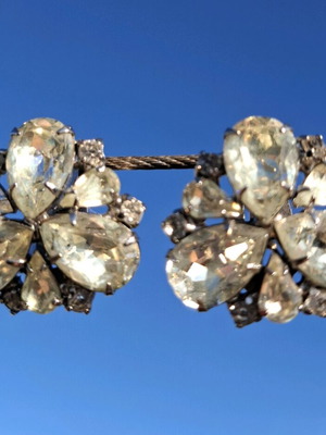 Weiss vintage clip-on earrings used, silver