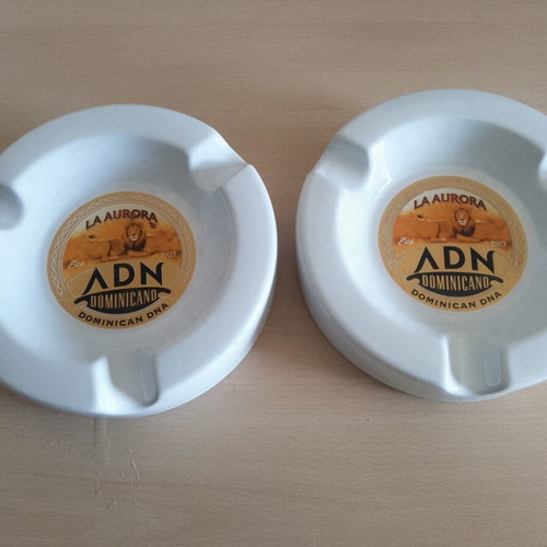 La Aurora ashtray set used, pack of two, diameter 19 cm