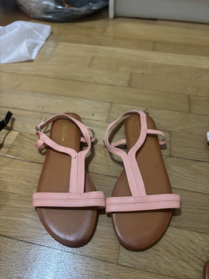 Celestino sandals size 40 like new, pink