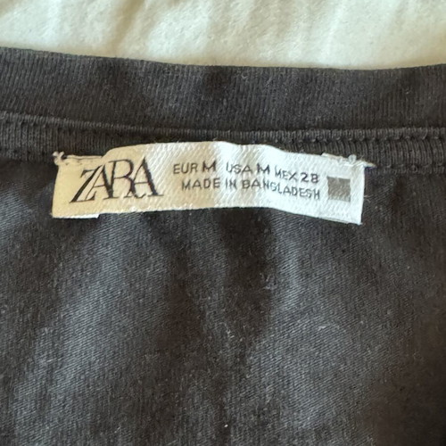 Zara black crop T-shirt size M like new
