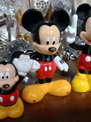 Mickey Mouse collection like new, 3 pieces, Disney 2000e