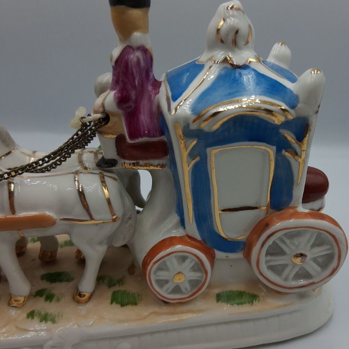 Porcelain decorative Rococo Victorian carriage like new